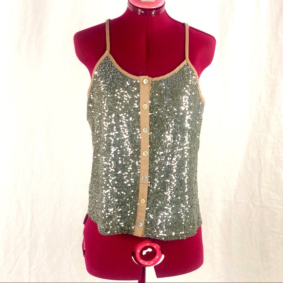 ⭐️5/$30 Daytrip- Sequinned tank - Picture 3 of 7
